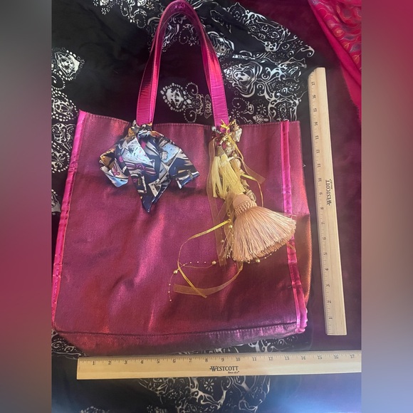 Gorgeous Juicy Couture tote bag so sparkly! Excellent used condition! - Picture 7 of 12